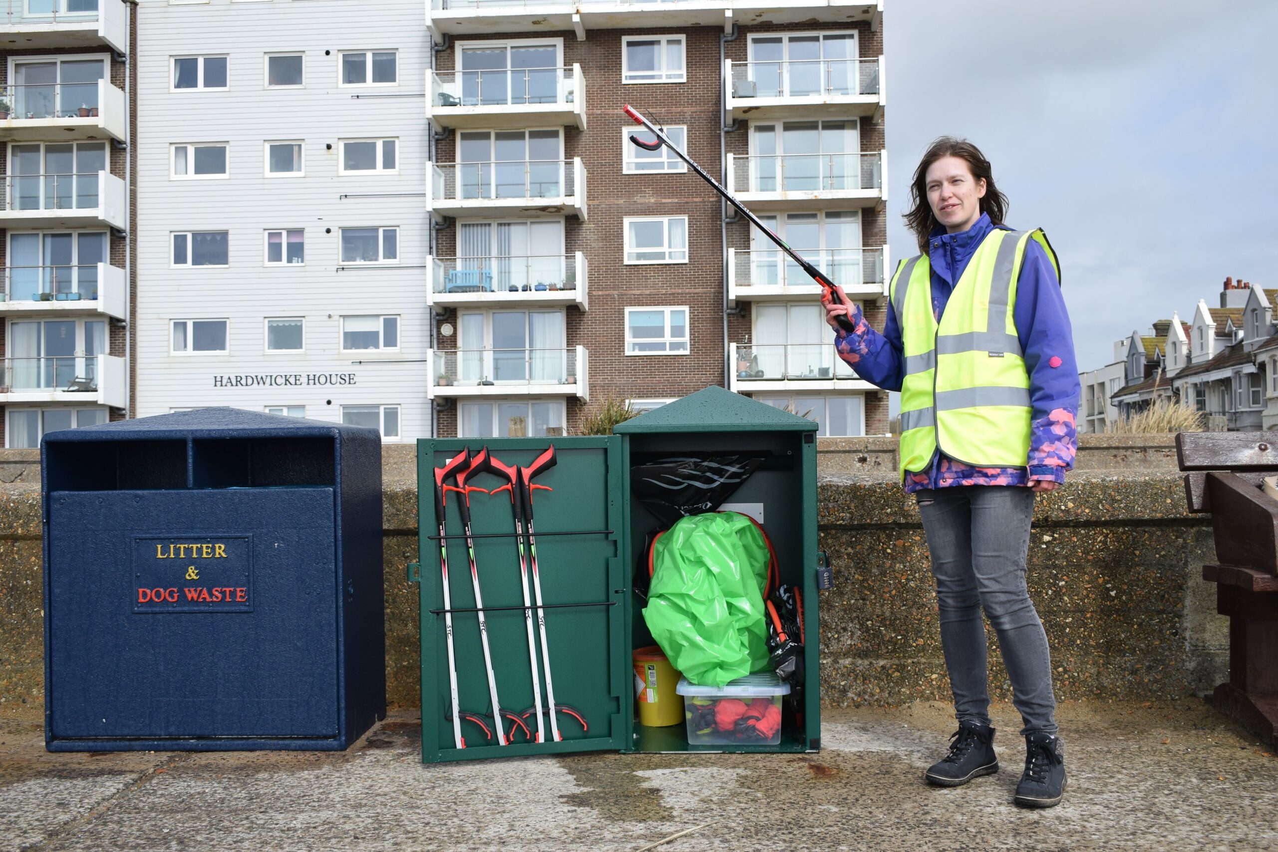 Seaford Town Council Install New Litter Picking Station