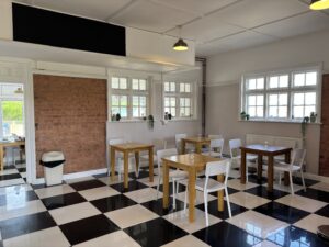 Interval view of the cafe.