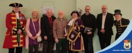 – Left to right – Town Crier of Bexhill and Admiralty Sergeant to the Lord Warden of the Cinque Ports, Jon Bartholomew; Highly regarded and experienced drama tutor, Christine Stanley; Freeman of the Town, Laurie Holland; Freeman of the Town, Keith Blackburn; Town Crier of Bognor Regis and Vice Chair of the Ancient and Honourable Guild of Town Criers, Jane Smith; Deputy Mayor of Seaford, Cllr Lindsay Stirton; Seaford Town Clerk, Steve Quayle; Seaford Town Crier and Serjeant at Mace, Peter White.